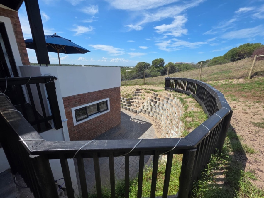3 Bedroom Property for Sale in Paradise Beach Eastern Cape